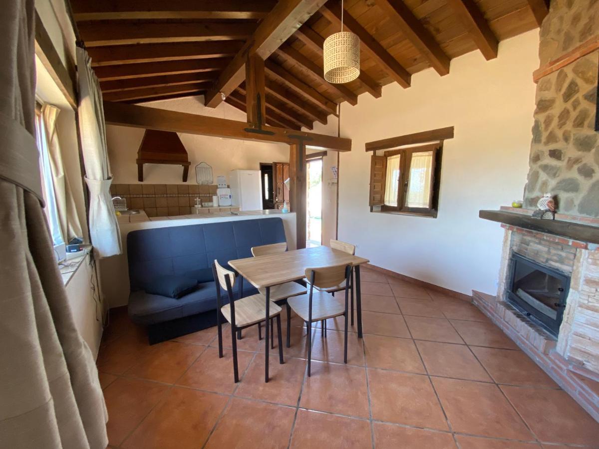 Eco-Lodge En La Reserva Privada Campanarios De Azaba - Proyecto De Conservacion Эспеха Экстерьер фото